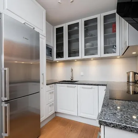 Penthouse In Centre Apartment *
